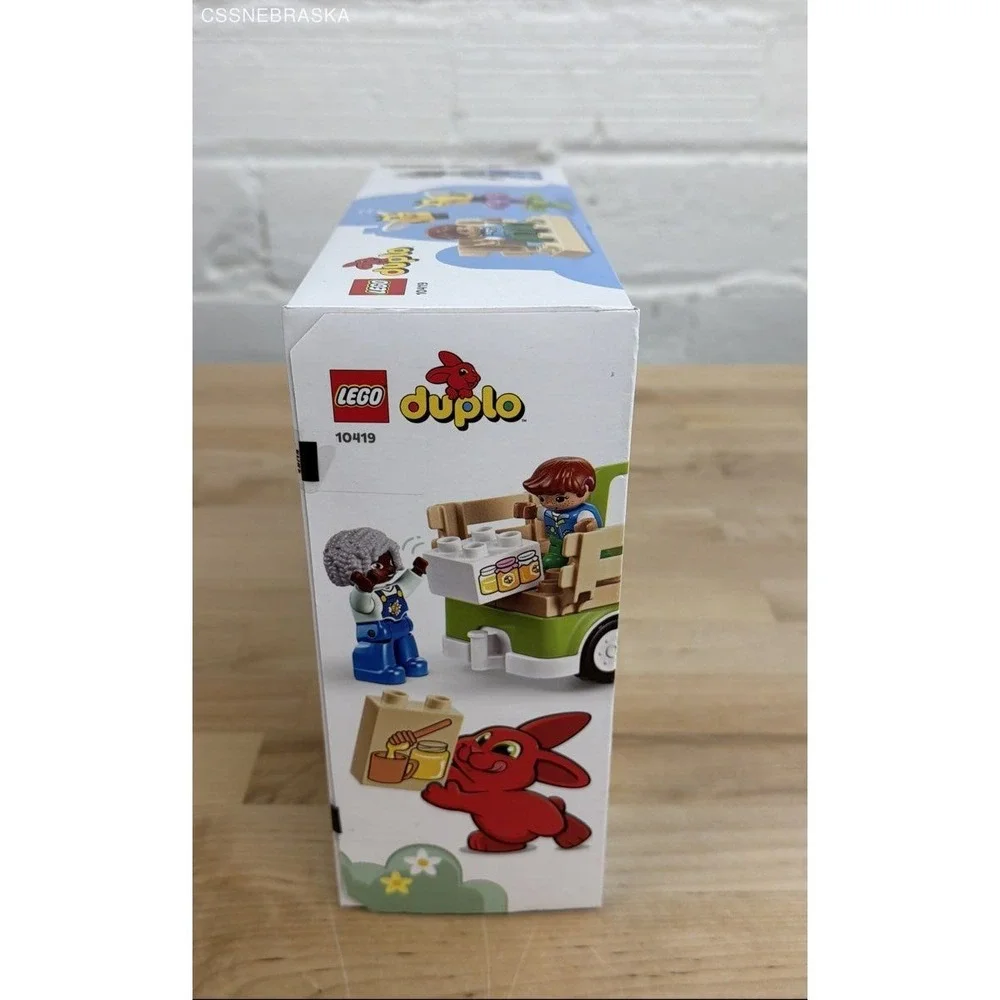 LEGO‎ DUPLO: Caring for Bees & Beehives